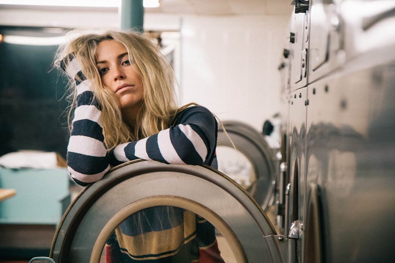 people, woman, stripes, sweatshirt, blonde, beauty, laundry, machine, shop, laundry, laundry, laundry, laundry, laundry